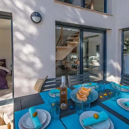 Saint-tropez Sleeps 6 Air Con Wifi Saint-Tropez