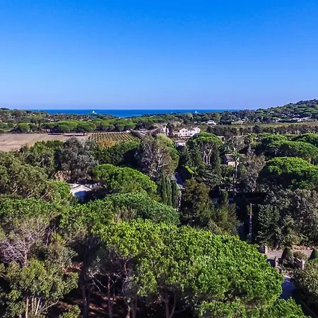 Saint-tropez Sleeps 6 Air Con Wifi Nyaraló